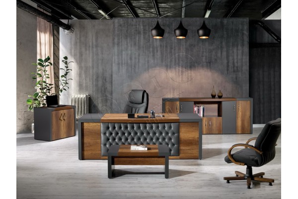 Tuğra Hamilton-Antrasit